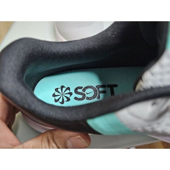 Brand New Nike Women's Star Runner 3 Silver Running Shoes Size 6.5 GS 5Y. 057 - Picture 9 of 11